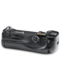 walimex pro Battery Grip for Nikon D300/D700 No. 17068
